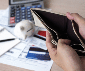 Estratégias para utilizar um empréstimo na eliminação de dívidas